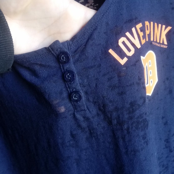 V.S PINK MLB Tigers Crop-top - Picture 4 of 4